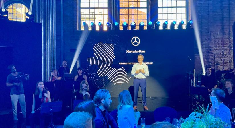 Az első fotók Varsóból: két nap a Mercedes-Benz képviselőivel