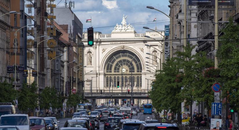 Botrányos átverés terjed a budapesti főpályaudvarokon, többen áldozatul estek már a trükkös szemfényvesztésnek