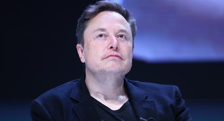 Elon Musknál betelt a pohár, áthelyezi az X és a SpaceX központját