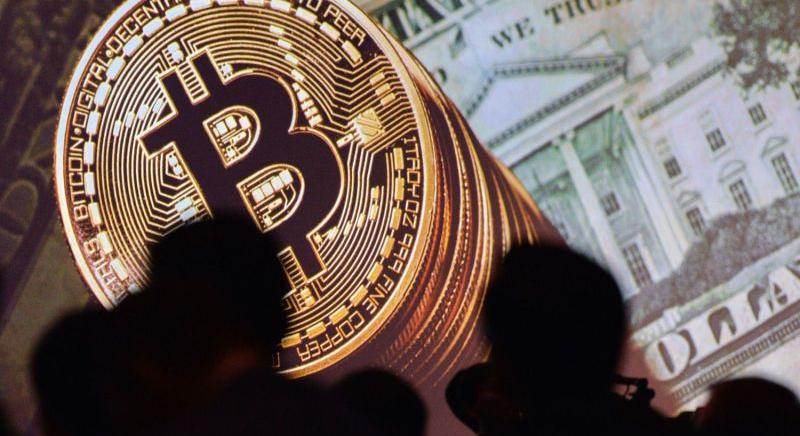 Új szakaszba léphet a Bitcoin, 110 000 dollár a célárfolyam a csökkenő trend ellenére