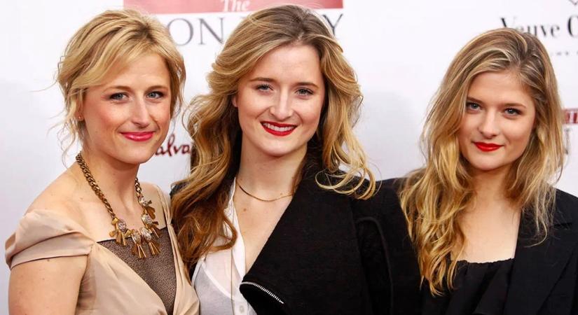 Ez a három szépség egy 75 éves legendás színésznőnek a lányai – Kitalálod, hogy ki az anyuka?