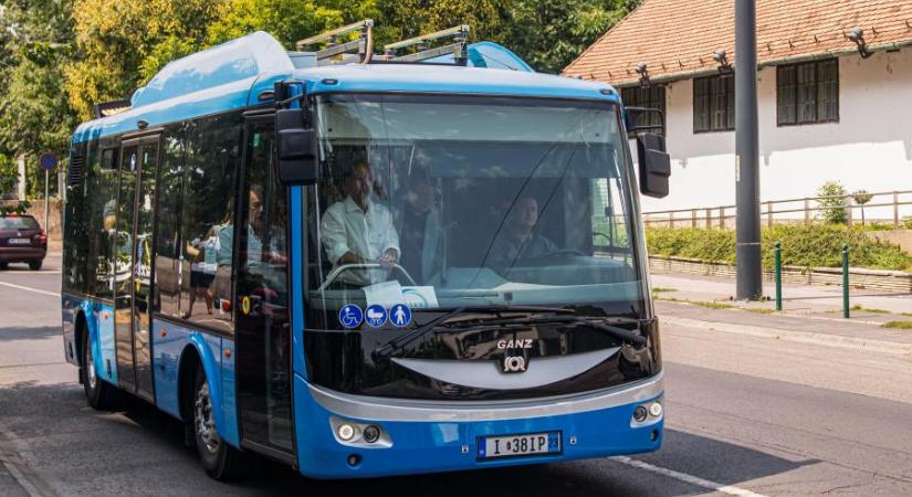 Nehezen törnek be a villanybuszok a magyarországi tömegközlekedésbe, a BKK csak most zárkózik fel a Volánbusz mögé