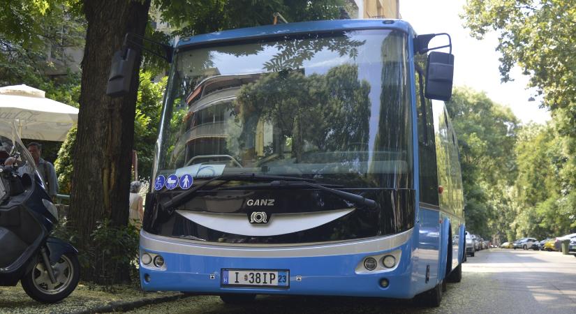 Megérkezett a legújabb magyar villanybusz