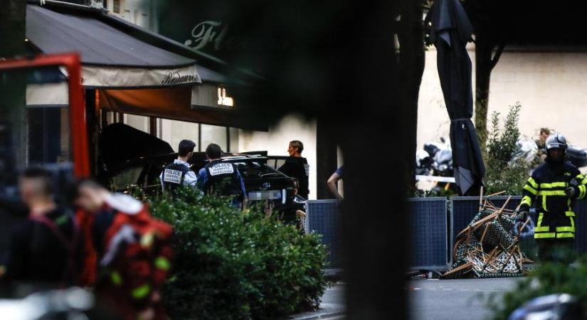 Szándékosan hajthatott autójával a párizsi kávézó teraszának a 24 éves férfi