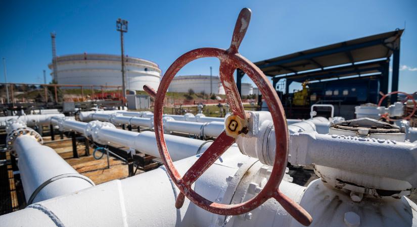 Szlovákiának sem szállít kőolajat az orosz Lukoil