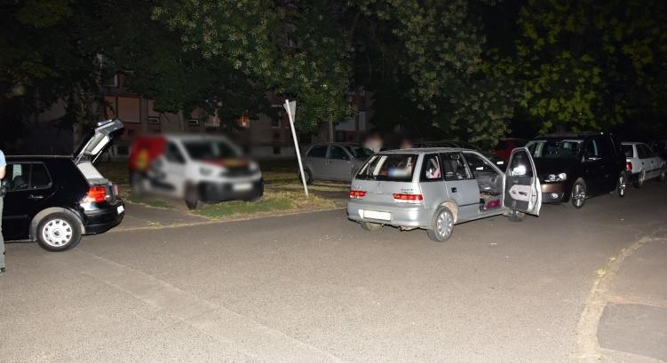 Gyerekek akartak elkötni több autót Debrecenben