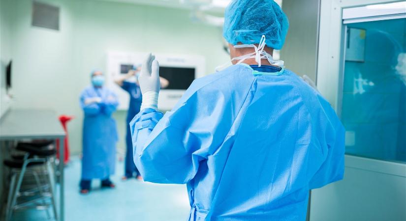 Óriási bajban a hazai Gyermekkórház, az emberek segítségét kérik, hogy ne maradjanak el a műtétek