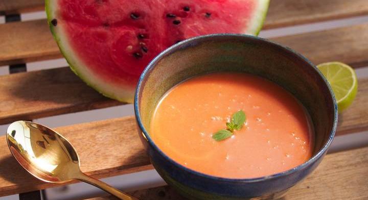 Édes, narancsos görögdinnyeleves: jól behűtve a legfinomabb