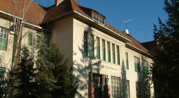 Szülők vittek ventilátorokat a Debreceni Gyermekklinikára