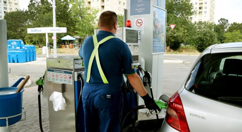 Újabb 4 forinttal csökken az üzemanyagok ára