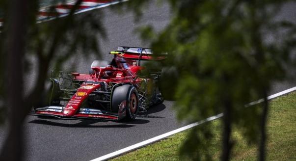 Sainz-elsőséggel indult a hungaroringi F1-es hétvége