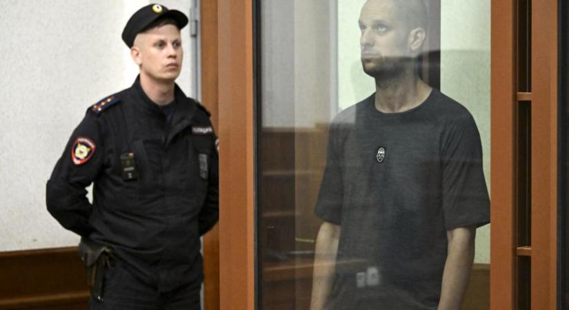 Tizenhat év börtönt kapott Oroszországban Evan Gershkovich, a The Wall Street Journal újságírója