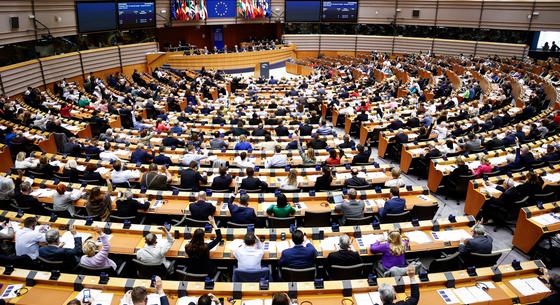 Eldőlt, melyik bizottságba ül be Magyar Péter, Deutsch Tamás és a többi magyar képviselő az EP-ben