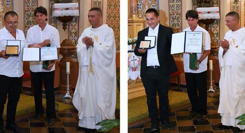 Homokmégyen ünnepélyesen átadták az Szent Adalbert-díjakat