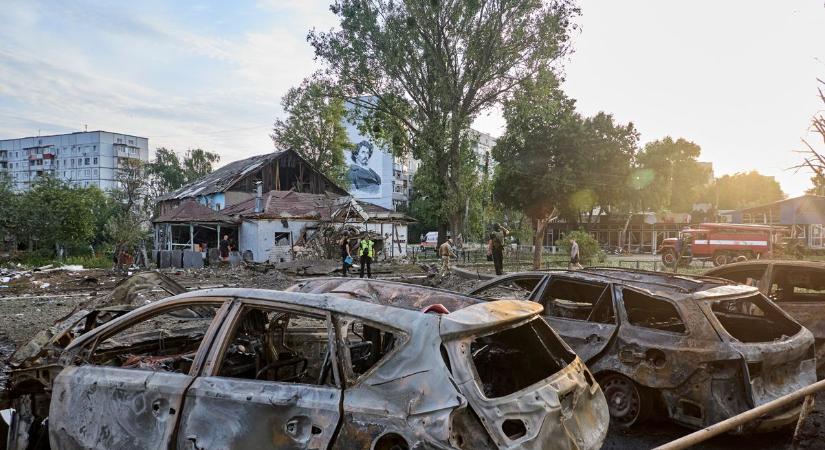 Orosz–ukrán háború: óriási pusztítás egy ukrán városban  videó
