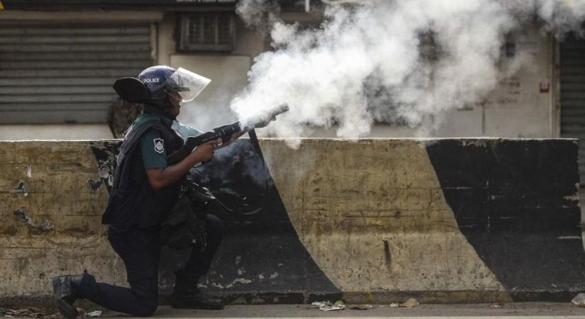 Bevonult a nagyvárosokba a bangladesi hadsereg