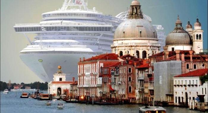 3 hónap alatt 485 ezer turista 2,25 millió eurót fizetett a Velence-belépőért