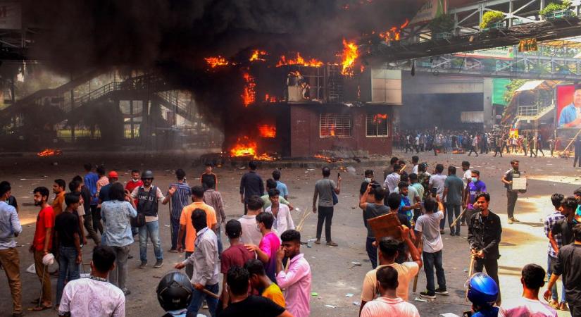 Véres összecsapásokba torkollt az igazságtalan kvótarendszer visszaállítása Bangladesben