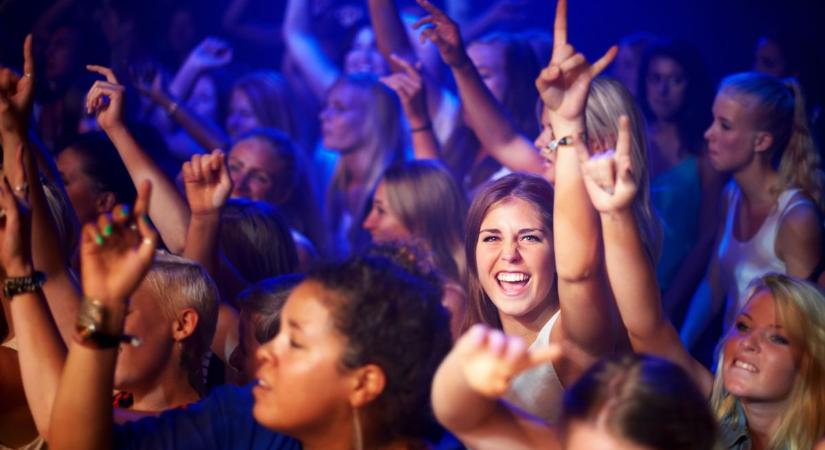 Retróbuli, cigányzene és minden, ami muzsika – koncertektől lesz hangos a hétvége a Jászkunságban