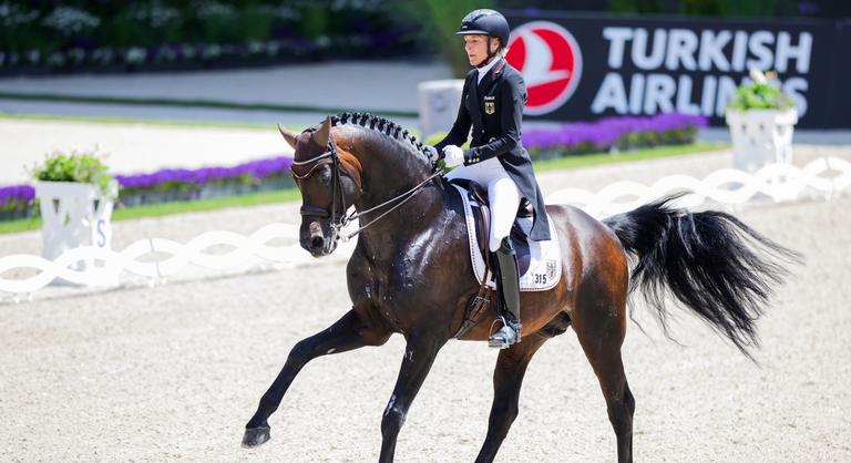 Megsérült a lova, nem indulhat a párizsi olimpián a kétszeres ötkarikás aranyérmes