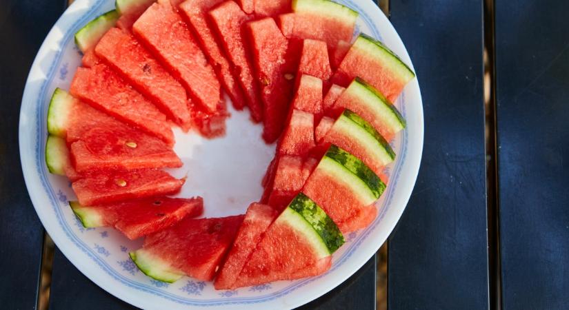 Magas víztartalmú gyümölcsök és zöldségek – ezeket is érdemes fogyasztani nyáron