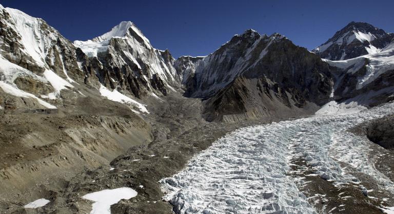 Több holttest is előkerült a Himalája idei „nagytakarításán”