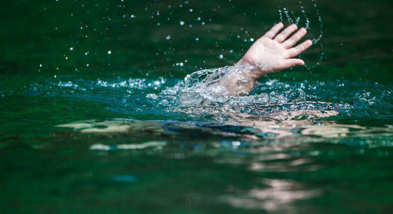 Szörnyű tragédia Sándorfalva mellett: vízbe fulladt egy férfi a strandon