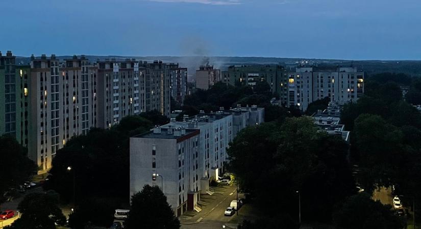 Anikó utcai tűzeset: újabb részletek derültek ki, egy ember súlyosan megégett (videó)