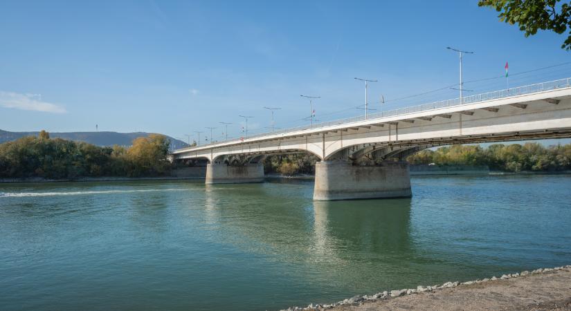 Inkább ne fürödj a Dunába: két strandot is lezártak Budapest környékén, borzasztó a víz minősége