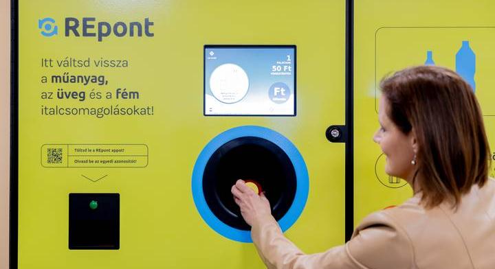 Üvegvisszaváltás: az automaták legtöbb problémáját a boltoknak kell megoldani