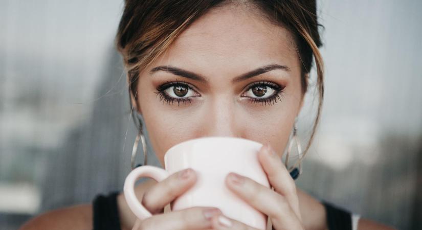 Tényleg a kávé a csodaszer másnaposság ellen? A szakember válaszol