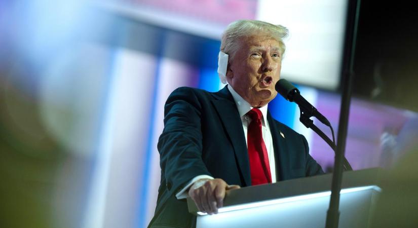 Donald Trump nem sokat tétlenkedett, máris beletaposott Kamala Harrisbe: „Nem kompetens az elnöki posztra”
