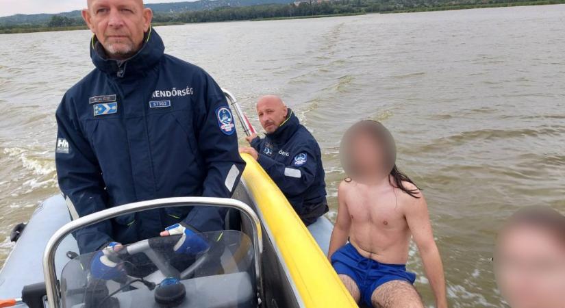 Két SUP-os fiatalt mentettek ki a Velencei-tóból