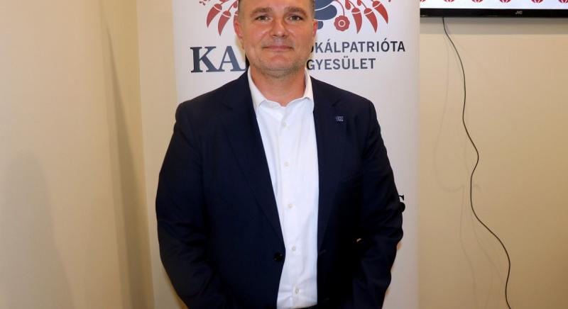 Jogerősen dr. Bagó Zoltán Kalocsa város polgármestere