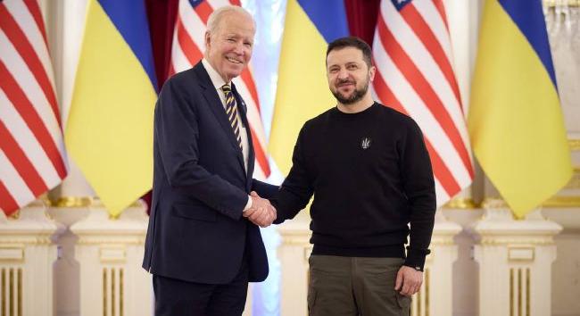 Zelenszkij: Ukrajna mindig hálás lesz Joe Bidennek