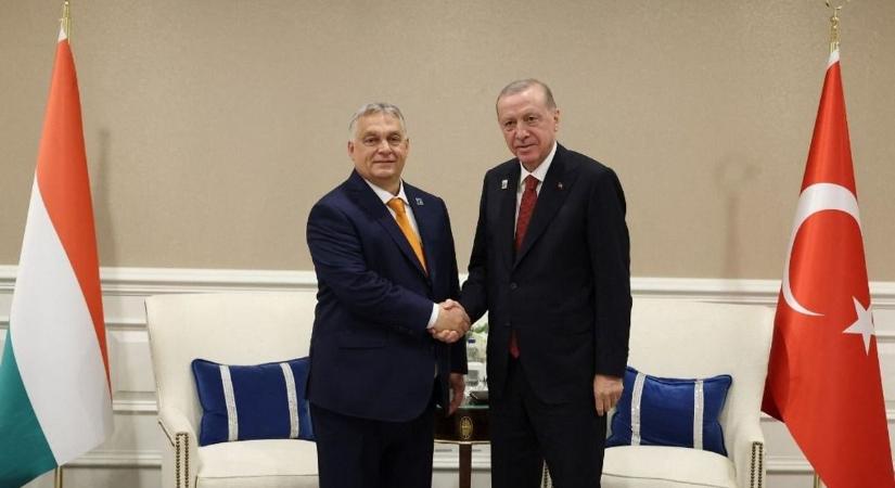 A török elnök elárulta, hogyan akarja Brüsszel bojkottálni a magyar elnökséget