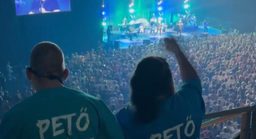 Radar – Mozgáskorlátozott gyermekek és családjuk szórakozhatott a Toto koncertjén  videó