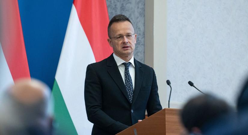 Szijjártó Péter: Magyarország agresszív háborúpárti hisztériával került szembe a békemissziója miatt