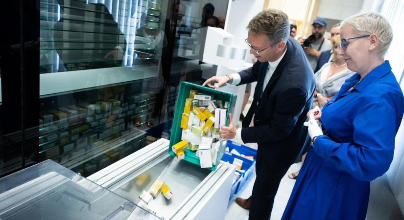 Új csúcstechnológiás gép érkezett a Semmelweis Egyetemre
