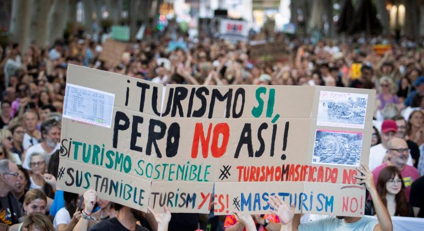 Így tüntettek a besokallt spanyolok a turisták miatt  videó