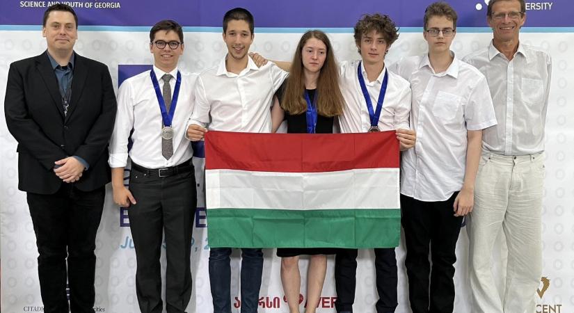 Két magyar ezüst- és egy bronzérem az Európai Fizikai Diákolimpián