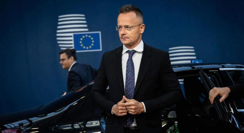 Szijjártó Péter: Magyarország blokkolja az Ukrajnának járó 6,5 milliárd forintos fegyverszállítási ellentételezés kifizetését az olajszállítás leállítása miatt
