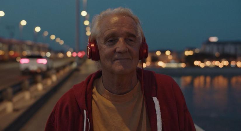 Dióssi Gábor öregedő DJ-t játszik a készülő magyar vígjátékban