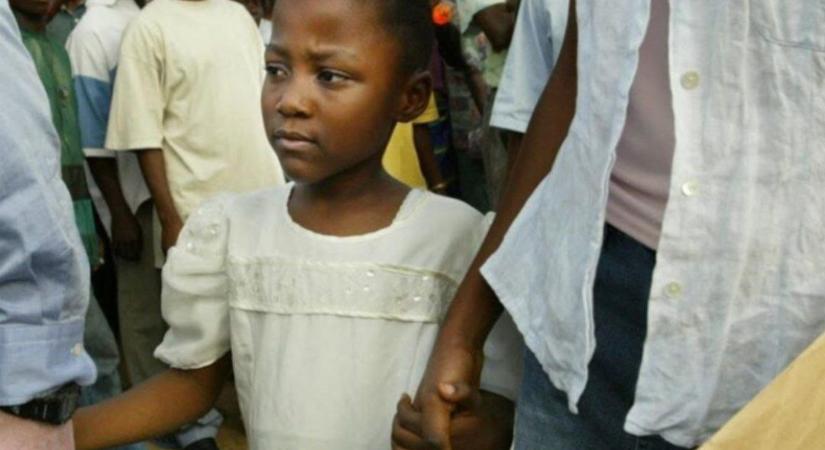 Sierra Leone bans child marriage