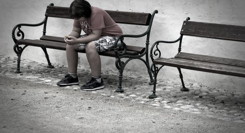 A 16-19 éves magyarok közel fele magányosnak érzi magát