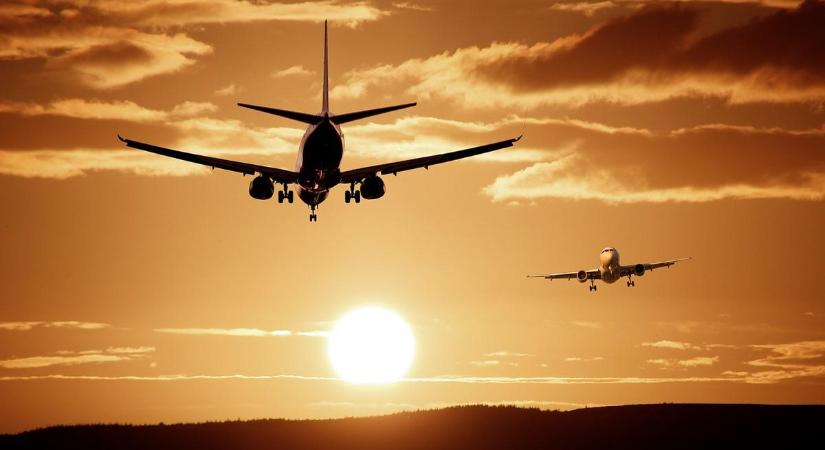 A repülővel utazók harmada sem ismeri a saját jogait: ezzel mindenkinek tisztában kell lennie, aki külföldre indul