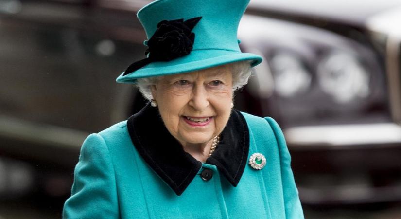 Sosem látott fotó került elő a néhai Erzsébet királynőről: könny szökik a szembe, ez olyan megható