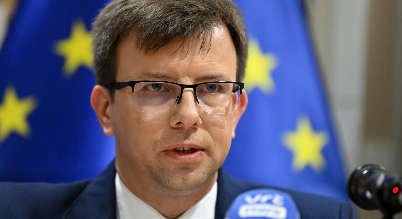 Páros lábbal szállt bele az uniós vezetésbe a magyar miniszter