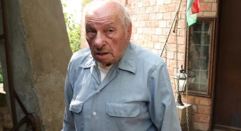 Nyomkövetővel hazaengedték azt a 88 éves férfit, aki át akarta venni a hatalmat az országban