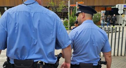 A nagy melegben is folyamatosan járőröznek Pécs belvárosában a rendőrök!